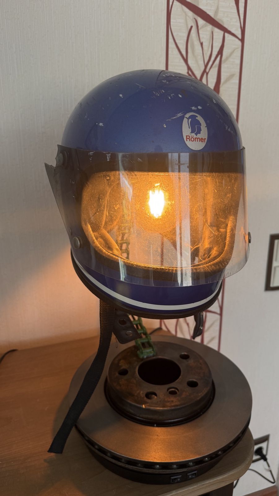 Helm-Lampe